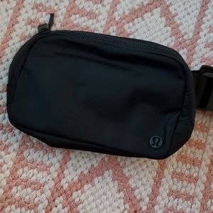 Lululemon Everywhere Belt Bag